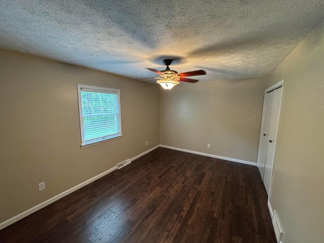 512 Mark Circle, Newark, OH 43055