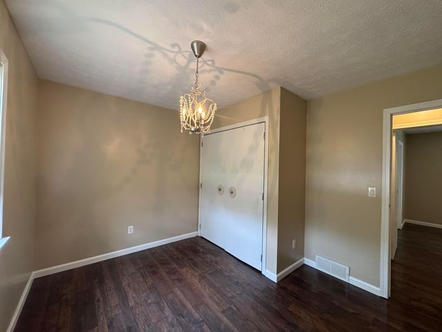 512 Mark Circle, Newark, OH 43055