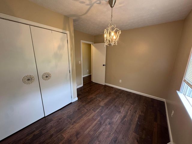 512 Mark Circle, Newark, OH 43055
