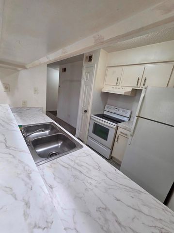 1516 Bay Area Boulevard B2, Houston, TX 77058