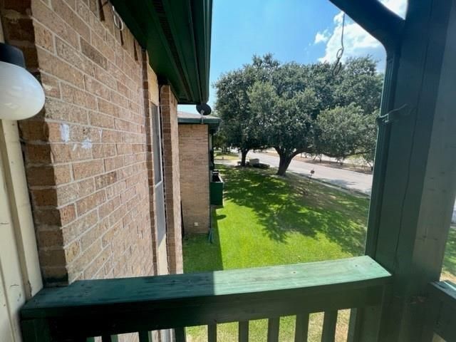 1516 Bay Area Boulevard B2, Houston, TX 77058