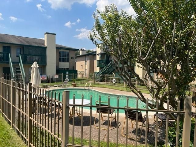 1516 Bay Area Boulevard B2, Houston, TX 77058
