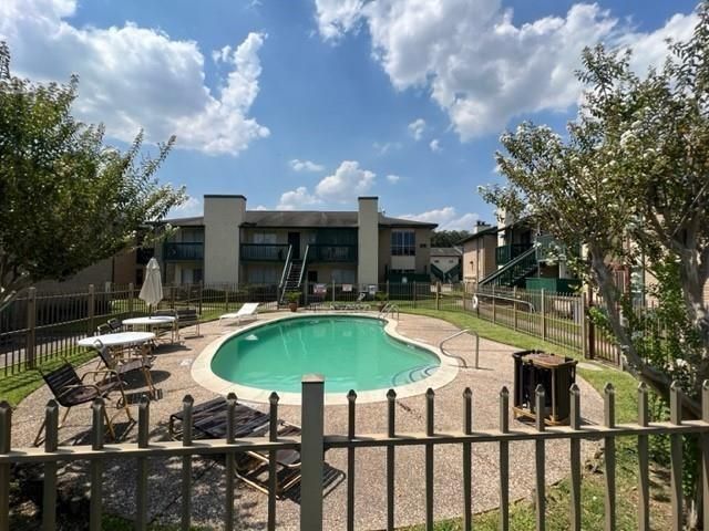 1516 Bay Area Boulevard B2, Houston, TX 77058