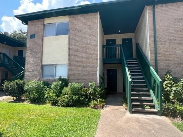 1516 Bay Area Boulevard B2, Houston, TX 77058