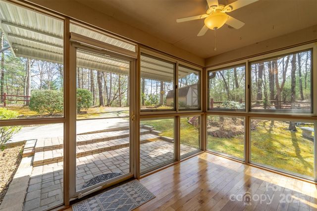 311 Winding Way Drive, Franklin, NC 28734