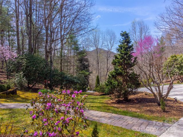311 Winding Way Drive, Franklin, NC 28734