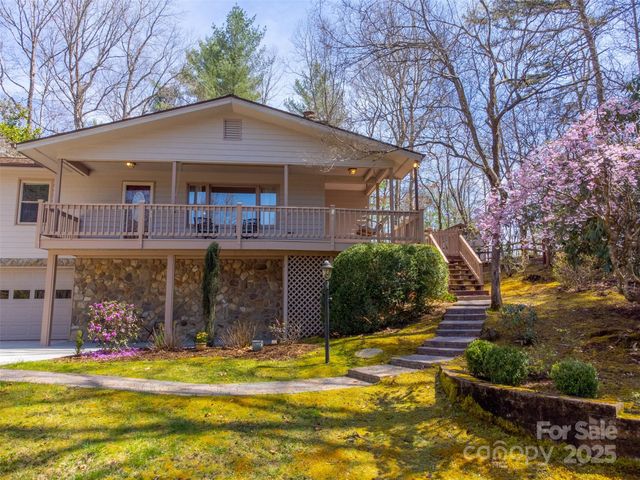 311 Winding Way Drive, Franklin, NC 28734