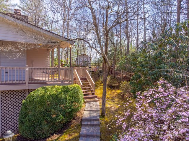 311 Winding Way Drive, Franklin, NC 28734