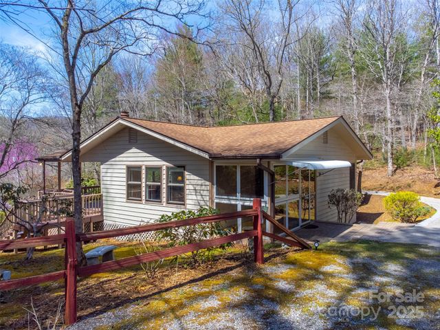 311 Winding Way Drive, Franklin, NC 28734