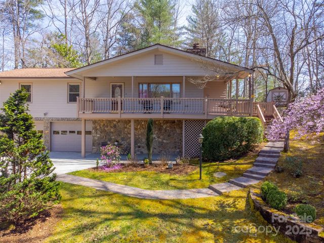 311 Winding Way Drive, Franklin, NC 28734