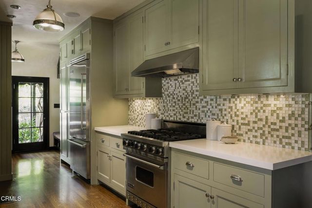 2410 E Orange Grove Boulevard, Pasadena, CA 91104