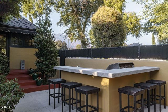 2410 E Orange Grove Boulevard, Pasadena, CA 91104