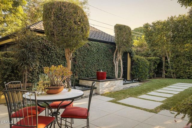 2410 E Orange Grove Boulevard, Pasadena, CA 91104
