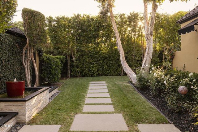 2410 E Orange Grove Boulevard, Pasadena, CA 91104