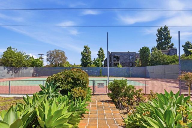 1092 Fresno St 4, San Diego, CA 92110