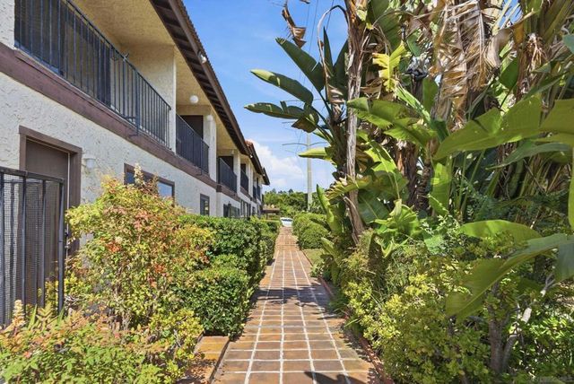 1092 Fresno St 4, San Diego, CA 92110