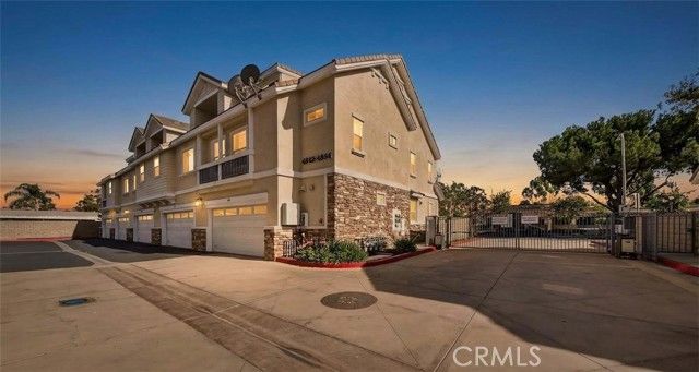 4842 Sapphire, Cypress, CA 90630