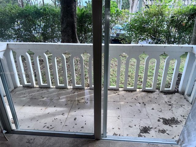 100 Edgewater Dr 140, Coral Gables, FL 33133