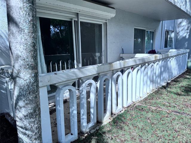 100 Edgewater Dr 140, Coral Gables, FL 33133