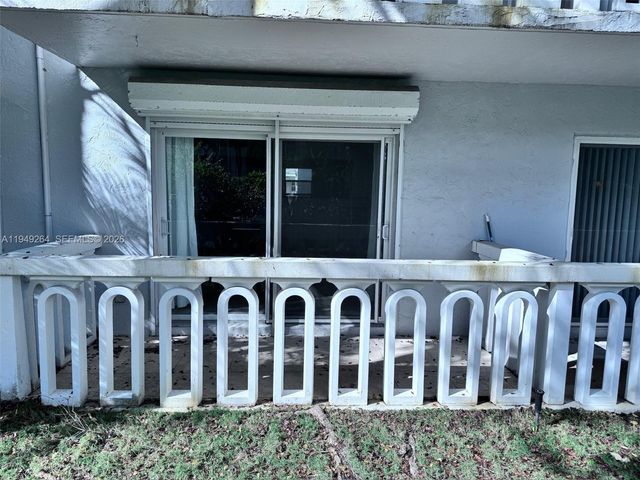 100 Edgewater Dr 140, Coral Gables, FL 33133