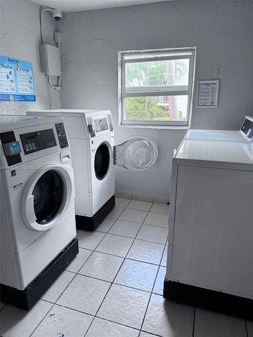 100 Edgewater Dr 140, Coral Gables, FL 33133