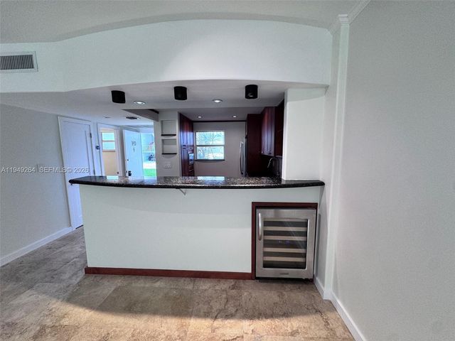 100 Edgewater Dr 140, Coral Gables, FL 33133