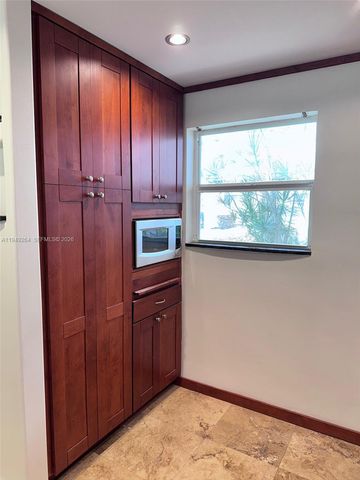 100 Edgewater Dr 140, Coral Gables, FL 33133