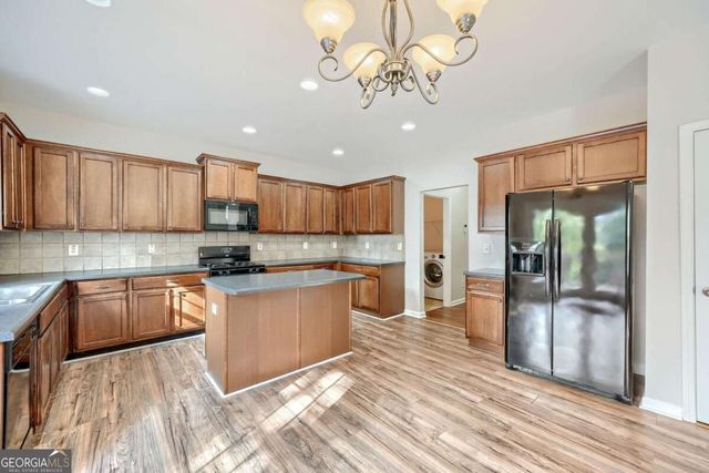 3849 Lake Sanctuary Way, Atlanta, GA 30349