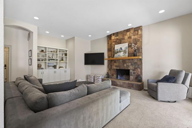 4324 Palacio Way, Fair Oaks, CA 95628