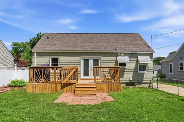 2102 55th Street, Des Moines, IA 50310