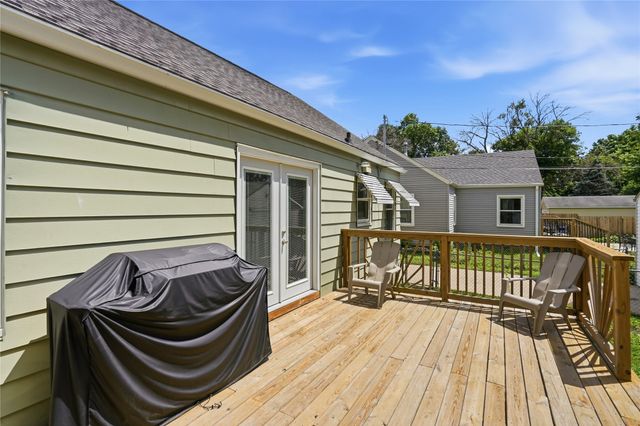 2102 55th Street, Des Moines, IA 50310