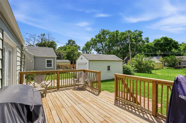 2102 55th Street, Des Moines, IA 50310