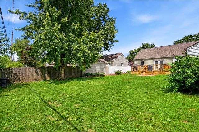 2102 55th Street, Des Moines, IA 50310