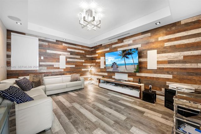 300 Royal Plaza Drive, Fort Lauderdale, FL 33301