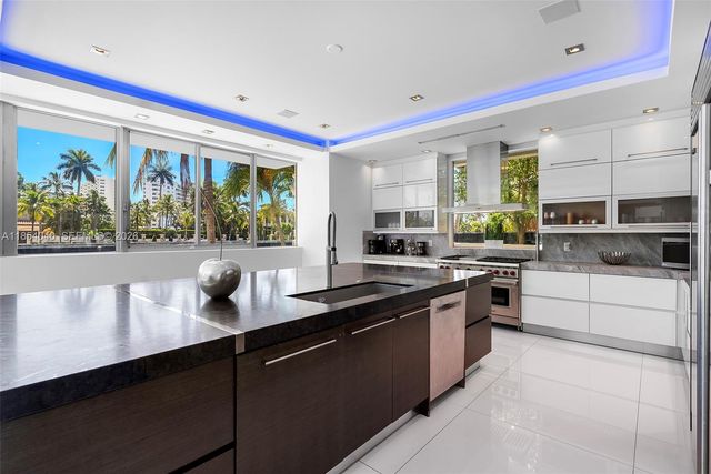 300 Royal Plaza Drive, Fort Lauderdale, FL 33301