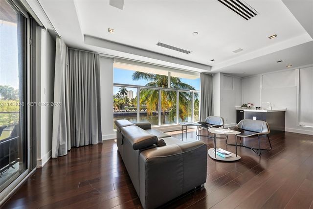 300 Royal Plaza Drive, Fort Lauderdale, FL 33301