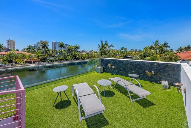 300 Royal Plaza Drive, Fort Lauderdale, FL 33301