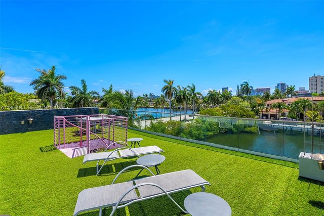 300 Royal Plaza Drive, Fort Lauderdale, FL 33301