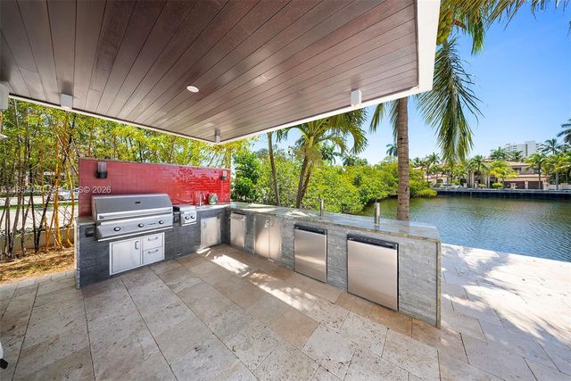 300 Royal Plaza Drive, Fort Lauderdale, FL 33301