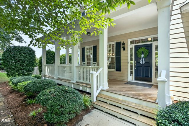 612 Crossway Lane, Holly Springs, NC 27540
