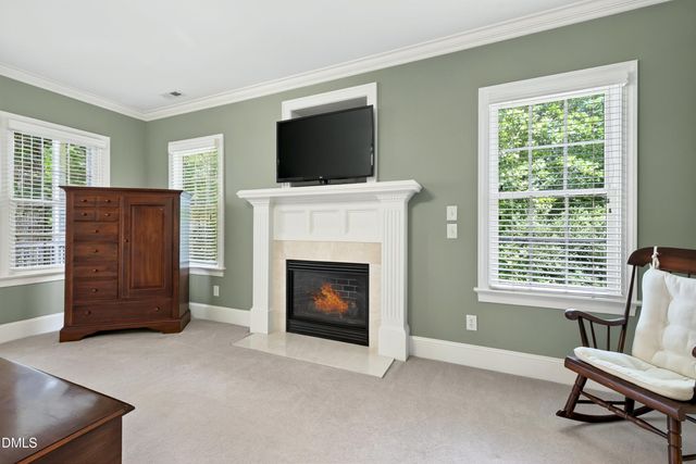 612 Crossway Lane, Holly Springs, NC 27540