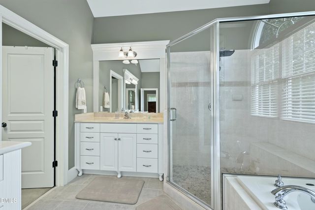 612 Crossway Lane, Holly Springs, NC 27540