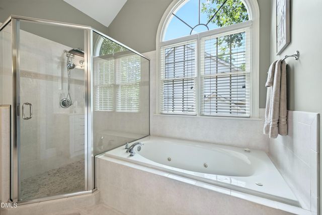 612 Crossway Lane, Holly Springs, NC 27540