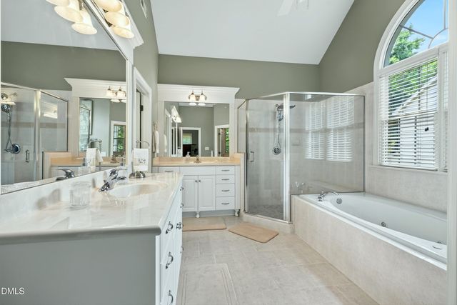 612 Crossway Lane, Holly Springs, NC 27540