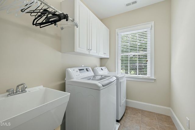 612 Crossway Lane, Holly Springs, NC 27540