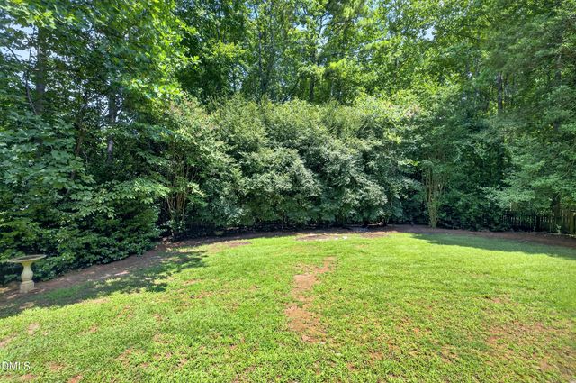 612 Crossway Lane, Holly Springs, NC 27540