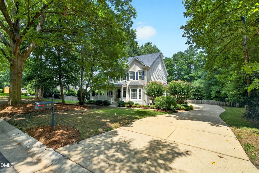 612 Crossway Lane, Holly Springs, NC 27540