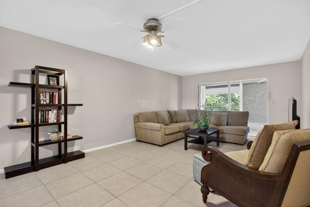 2003 Granada Drive L4, Coconut Creek, FL 33066