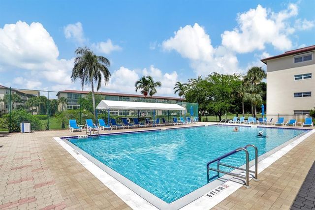 2003 Granada Drive L4, Coconut Creek, FL 33066