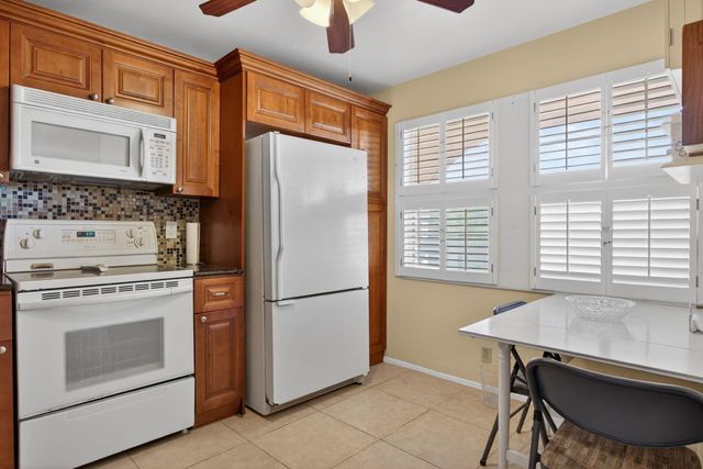 2003 Granada Drive L4, Coconut Creek, FL 33066